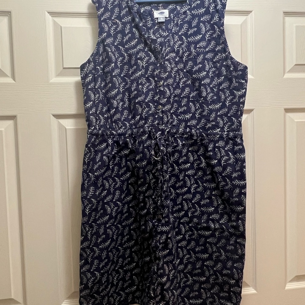 Old Navy sleeveless blue dress